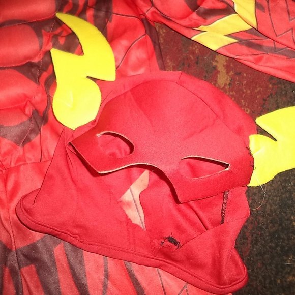 RUBIES HALLOWEEN COSTUME JUSTICE LEAGUE FLASH MUSCLE JUMPSUIT & MASK BOYS SIZE M - Picture 4 of 5